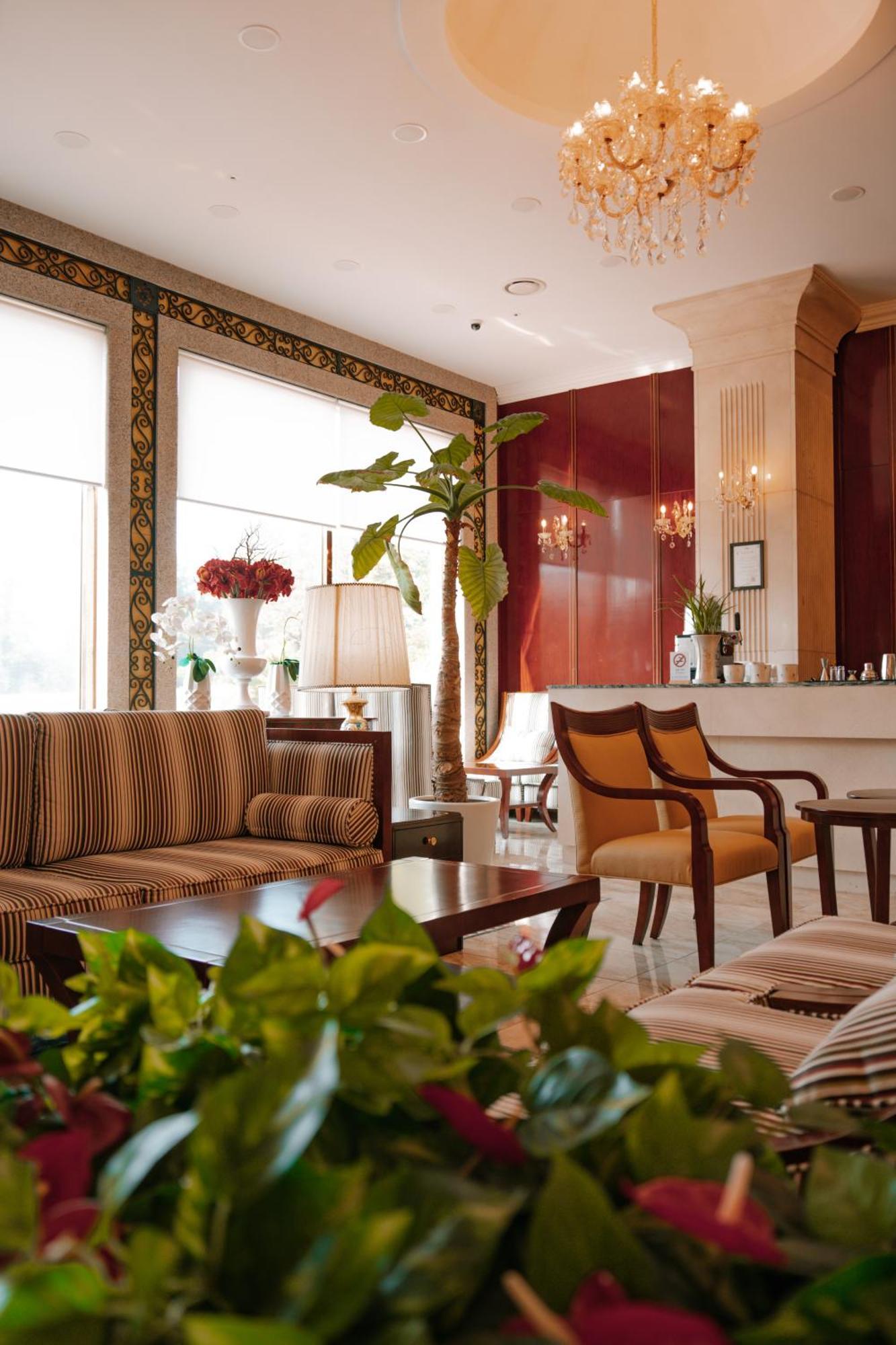 Goldone Hotel & Suites Согвипхо Экстерьер фото