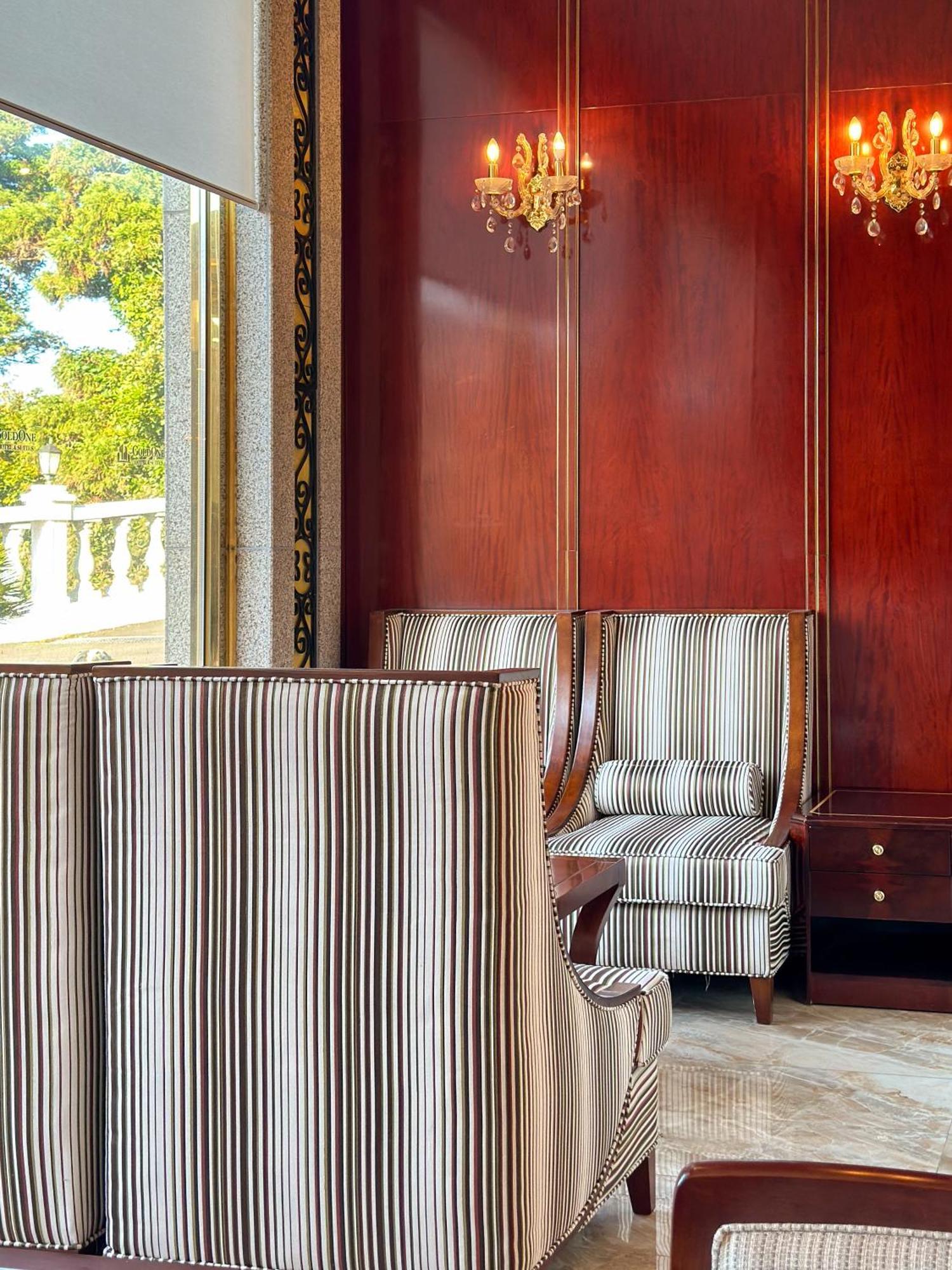Goldone Hotel & Suites Согвипхо Экстерьер фото