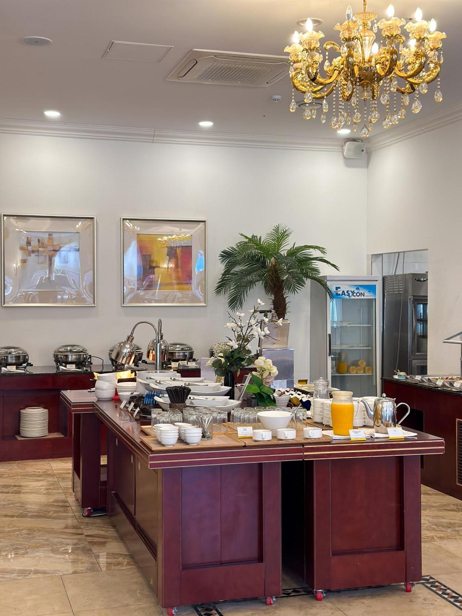 Goldone Hotel & Suites Согвипхо Экстерьер фото