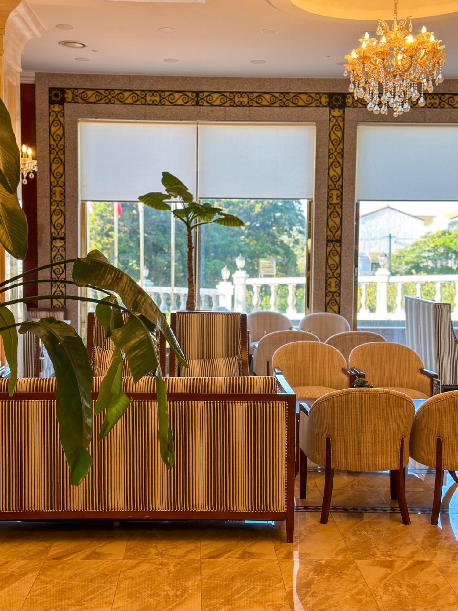 Goldone Hotel & Suites Согвипхо Экстерьер фото